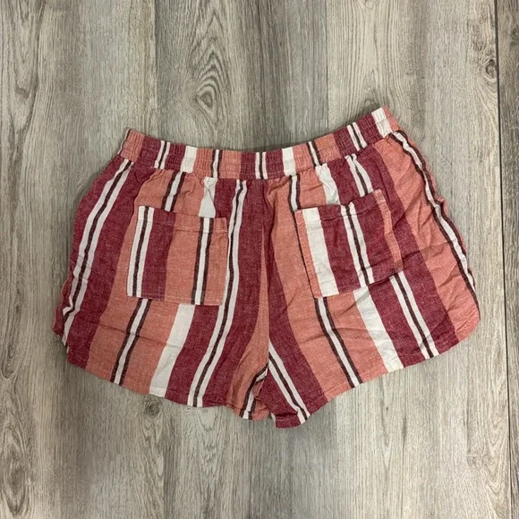 Universal thread women’s medium shorts - Picture 3 of 3